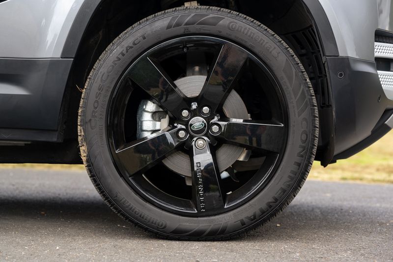 Landrover Defender 90 Commercial 3.0 D250 HSE VAT Q