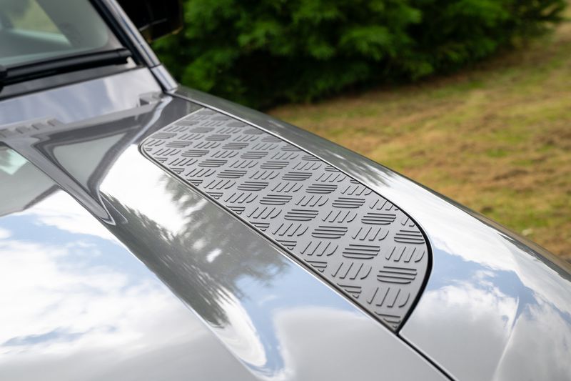 Landrover Defender 90 Commercial 3.0 D250 HSE VAT Q