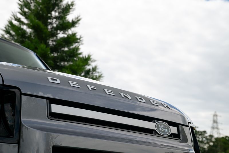 Landrover Defender 90 Commercial 3.0 D250 HSE VAT Q