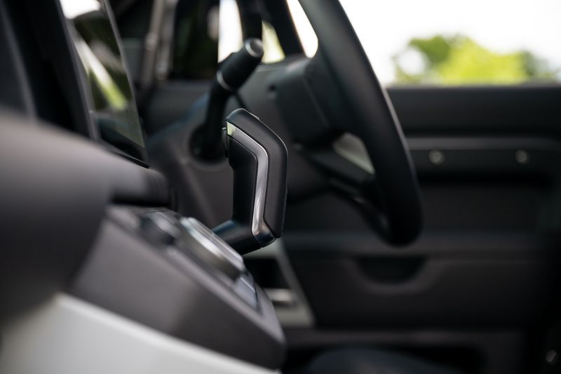 Landrover Defender 90 Commercial 3.0 D250 HSE VAT Q