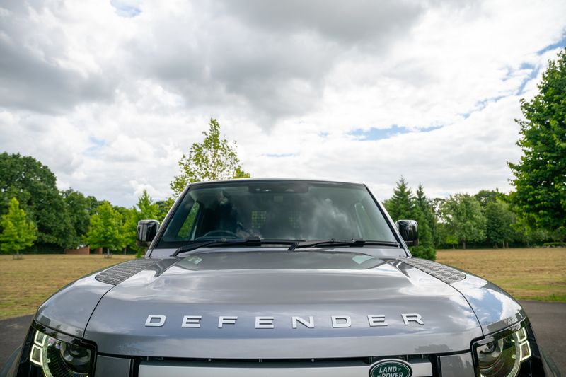 Landrover Defender 90 Commercial 3.0 D250 HSE VAT Q