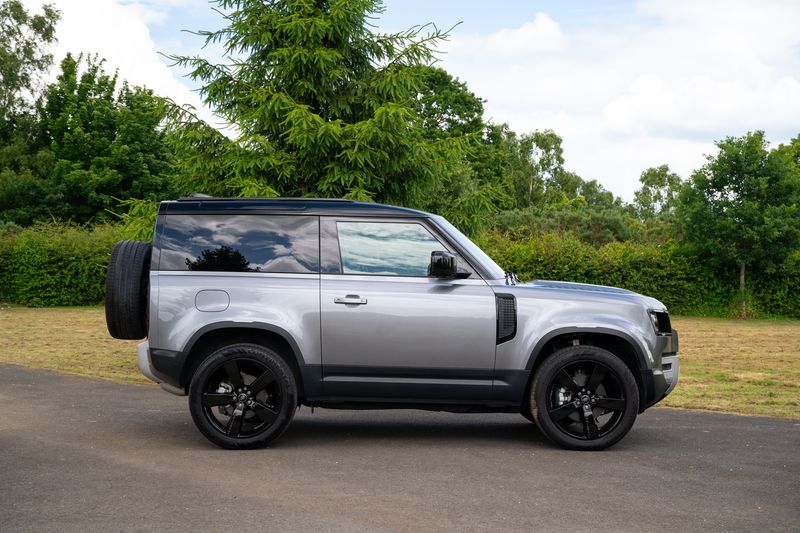 Landrover Defender 90 Commercial 3.0 D250 HSE VAT Q