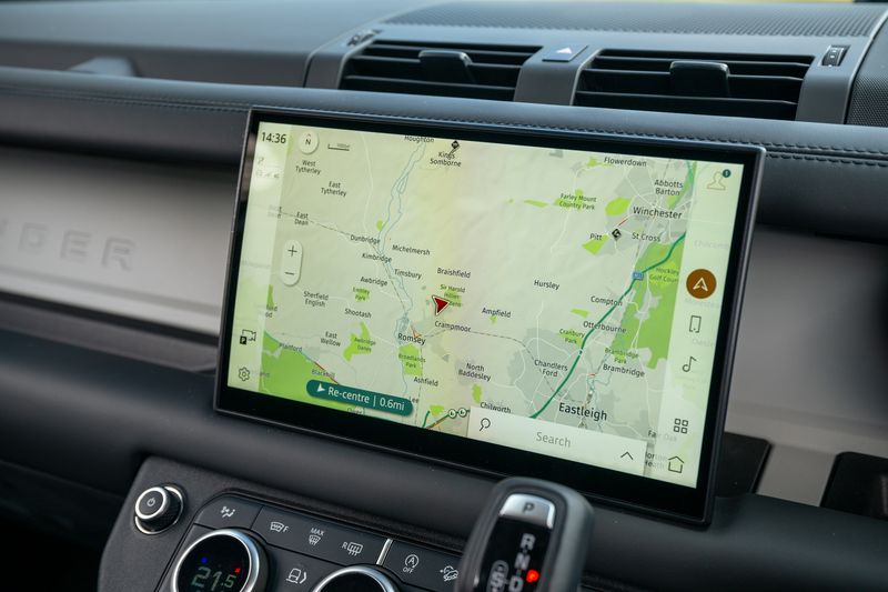 Landrover Defender 90 Commercial 3.0 D250 HSE VAT Q