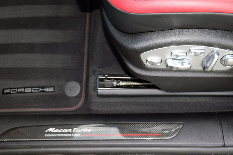 Porsche Macan Turbo Exclusive Performance - One Owner FPSH