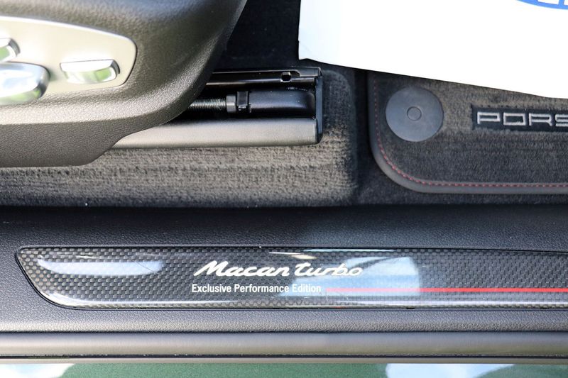 Porsche Macan Turbo Exclusive Performance - One Owner FPSH