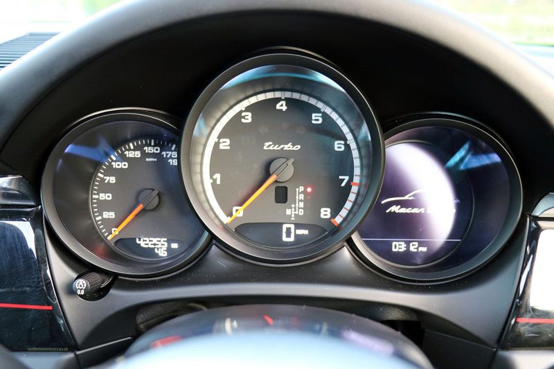 Porsche Macan Turbo Exclusive Performance - One Owner FPSH