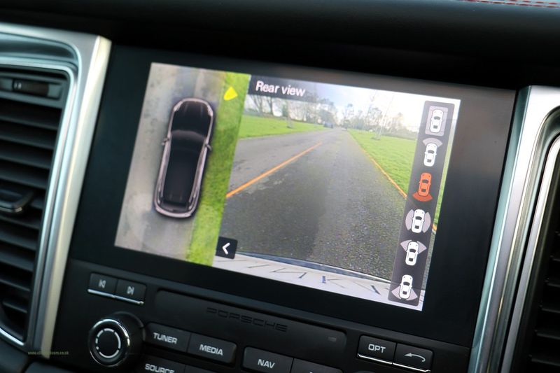 Porsche Macan Turbo Exclusive Performance - One Owner FPSH