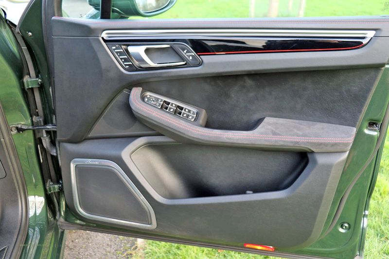 Porsche Macan Turbo Exclusive Performance - One Owner FPSH