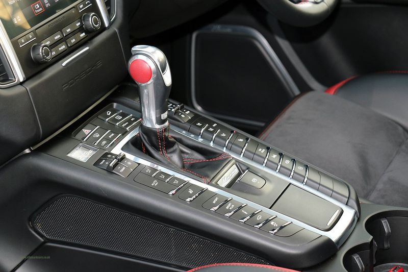 Porsche Macan Turbo Exclusive Performance - One Owner FPSH