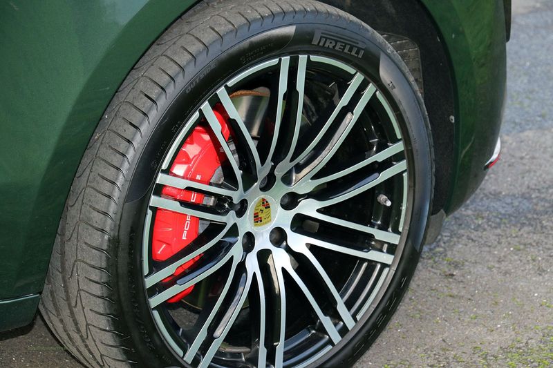 Porsche Macan Turbo Exclusive Performance - One Owner FPSH