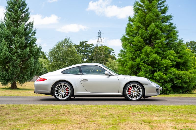 Porsche 911 (997.2) Carrera 4S Coupe (Manual)