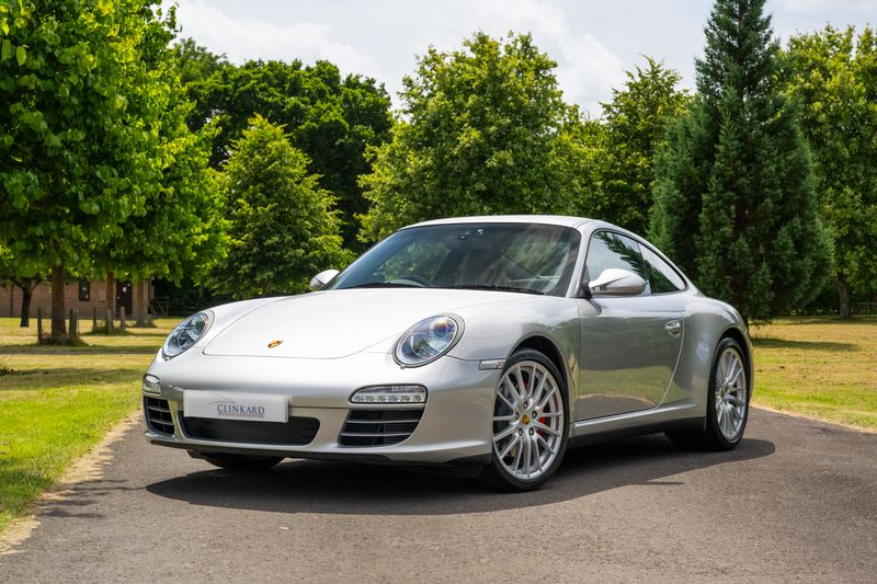 Porsche 911 (997.2) Carrera 4S Coupe (Manual)