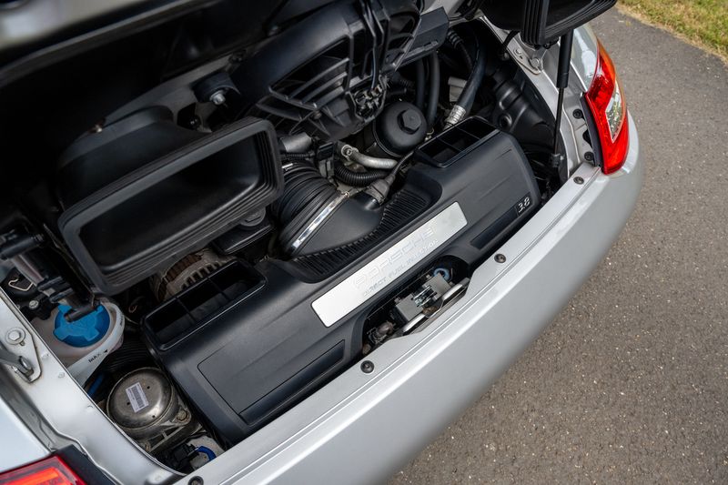 Porsche 911 (997.2) Carrera 4S Coupe (Manual)