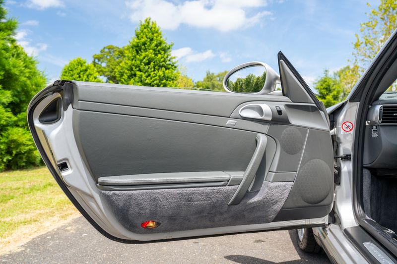 Porsche 911 (997.2) Carrera 4S Coupe (Manual)