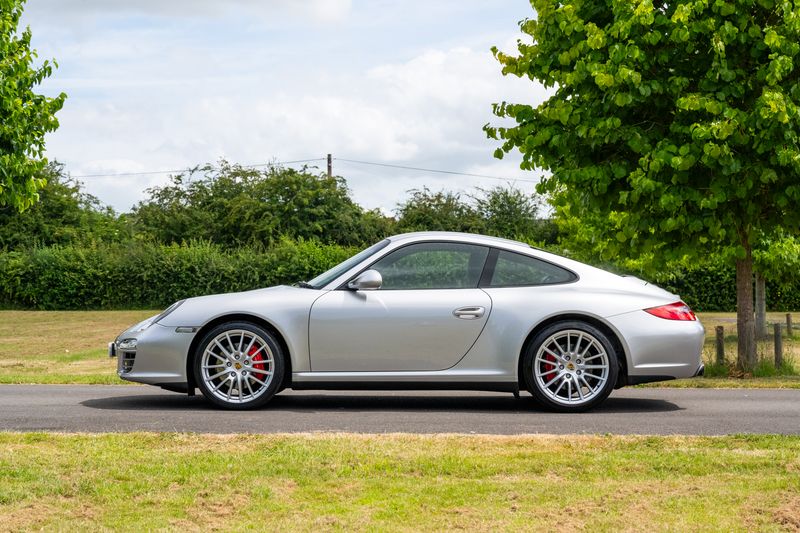 Porsche 911 (997.2) Carrera 4S Coupe (Manual)