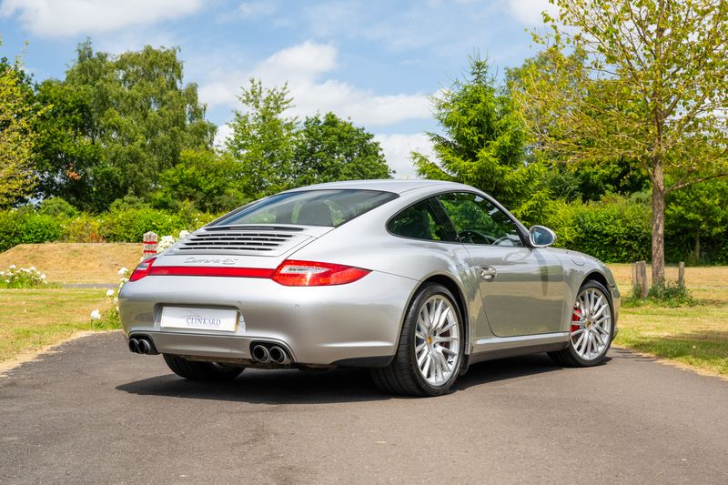 Porsche 911 (997.2) Carrera 4S Coupe (Manual)