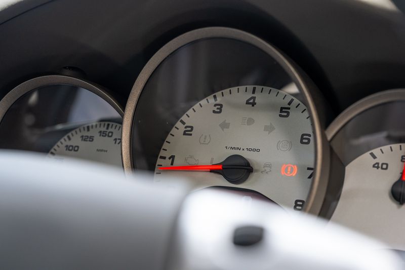 Porsche 911 (997.2) Carrera 4S Coupe (Manual)