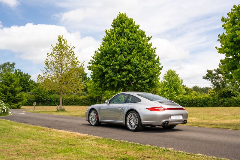 Porsche 911 (997.2) Carrera 4S Coupe (Manual)