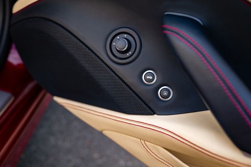 Ferrari California T V8 F1 DCT