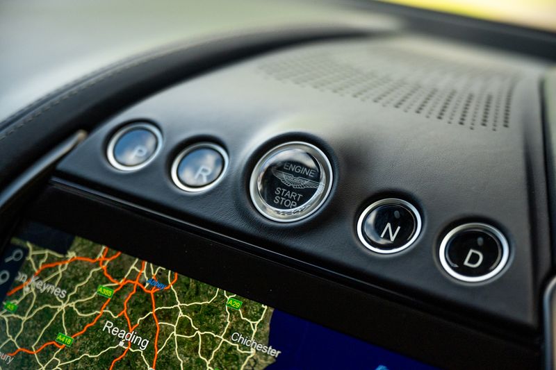 Aston Martin DBX 707 4.0 V8