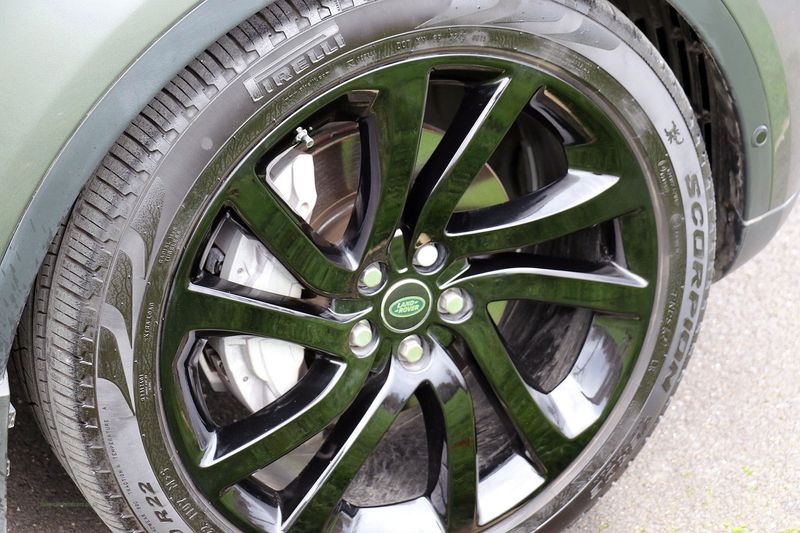 Landrover Discovery Commercial 3.0 HSE 306 VAT Qualifying