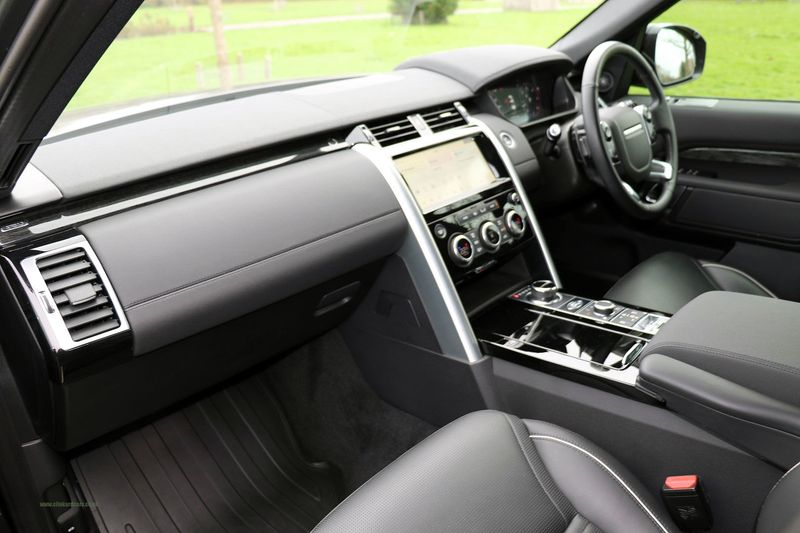 Landrover Discovery Commercial 3.0 HSE 306 VAT Qualifying