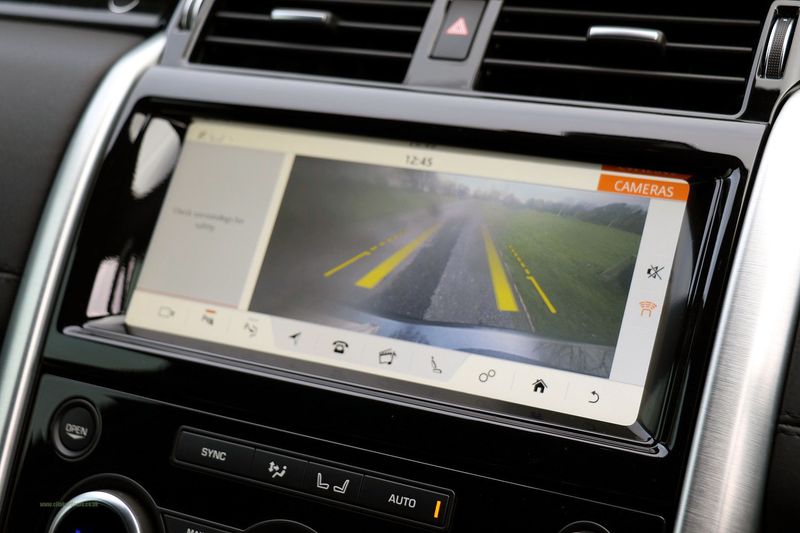 Landrover Discovery Commercial 3.0 HSE 306 VAT Qualifying