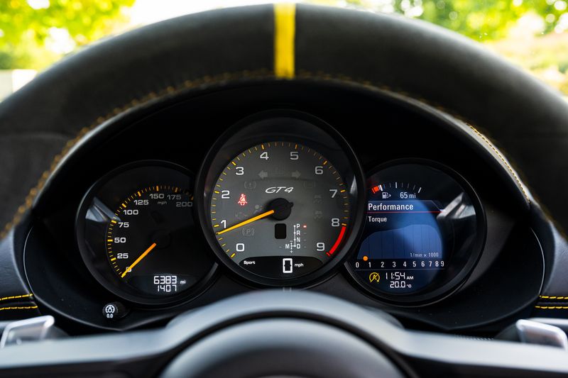 Porsche 718 Cayman GT4 PDK