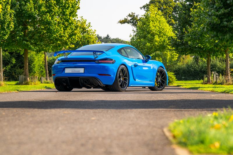 Porsche 718 Cayman GT4 PDK