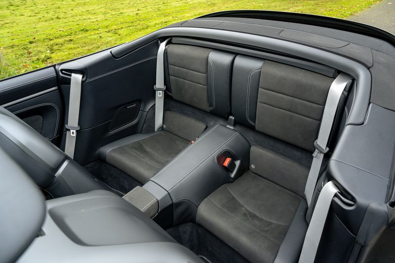 Porsche 911 (992) Carrera 4 GTS Cab