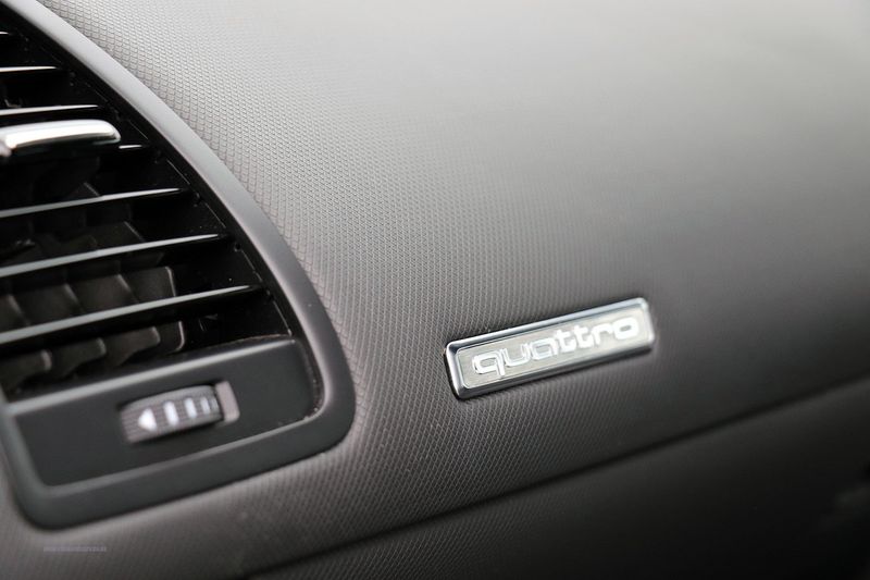 Audi R8 V10 Plus Coupe STronic