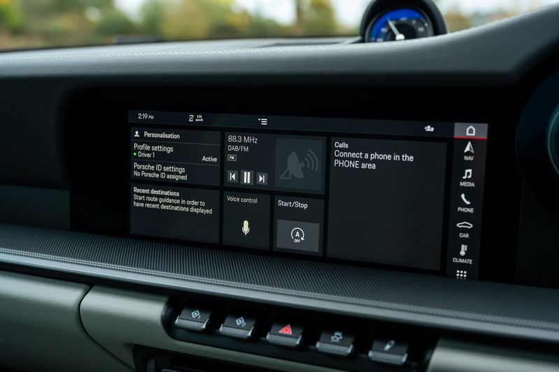 Porsche 911 (992) Carrera 4S S-A