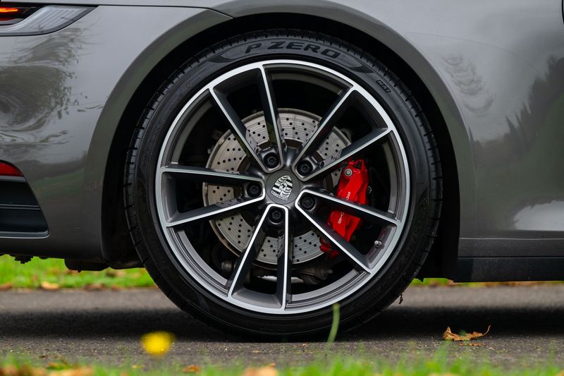 Porsche 911 (992) Carrera 4S S-A