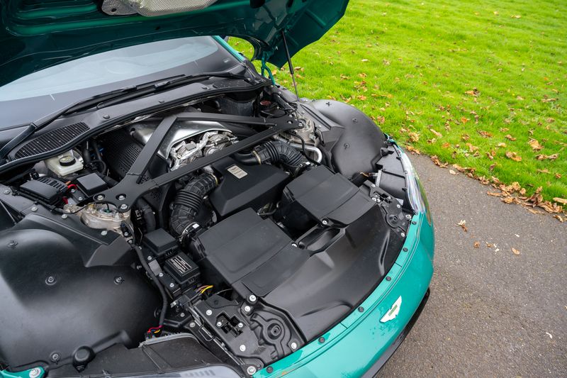 Aston Martin V8 Vantage Coupe Auto