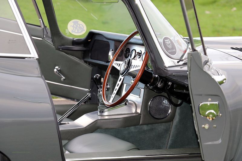 Jaguar E Type Series One Flat Floor