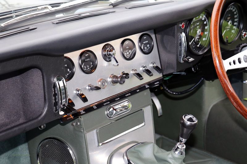 Jaguar E Type Series One Flat Floor