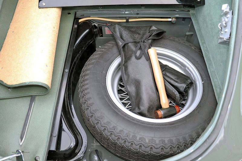 Jaguar E Type Series One Flat Floor