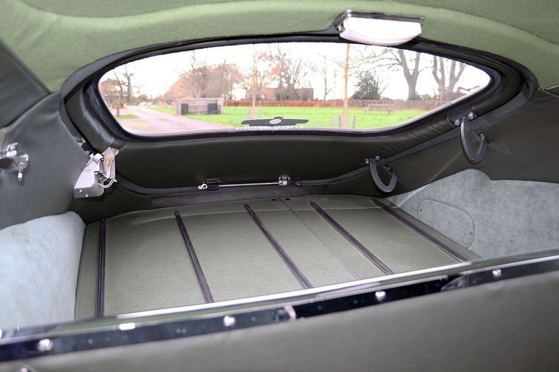 Jaguar E Type Series One Flat Floor