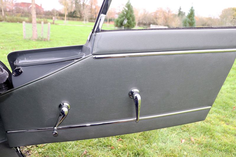 Jaguar E Type Series One Flat Floor