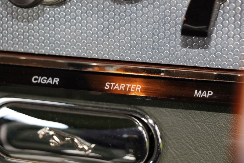 Jaguar E Type Series One Flat Floor