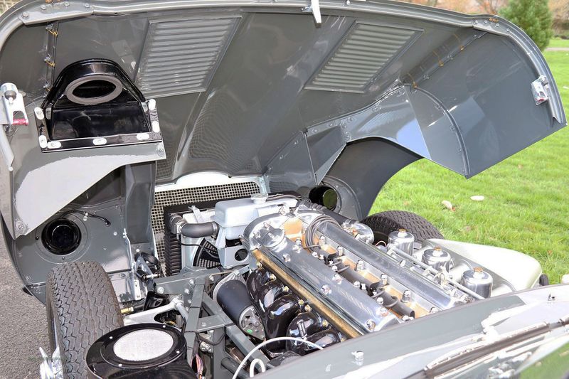 Jaguar E Type Series One Flat Floor