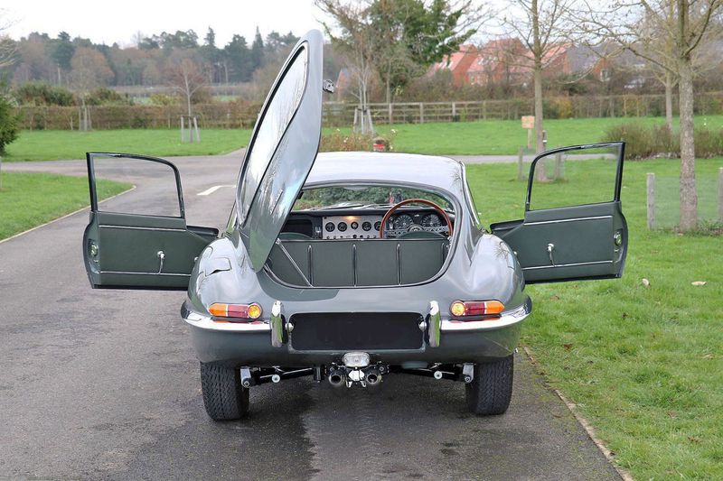 Jaguar E Type Series One Flat Floor