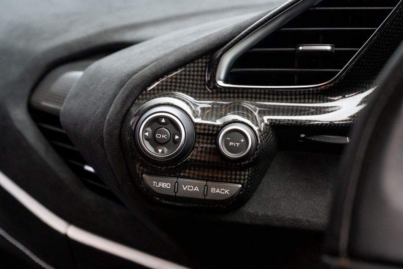 Ferrari 488 Pista V8 F1 DCT