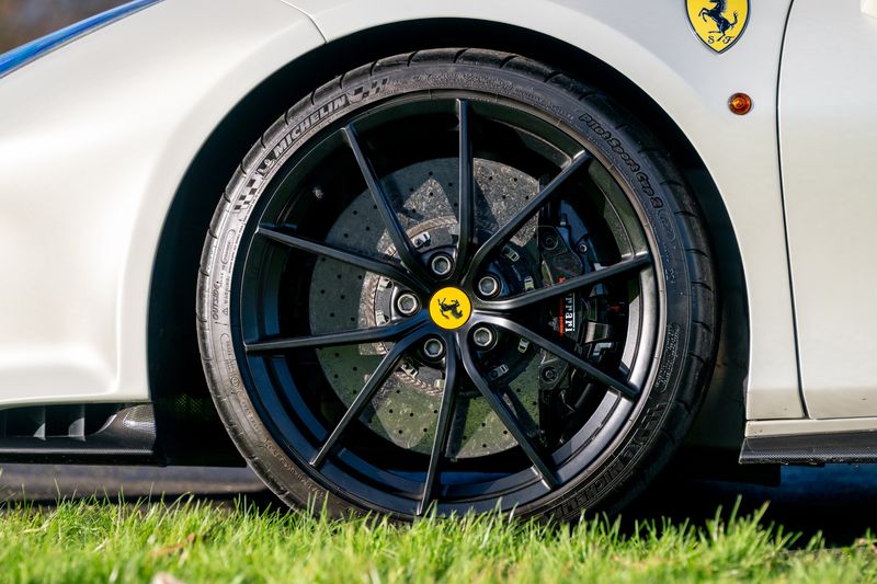 Ferrari 488 Pista V8 F1 DCT