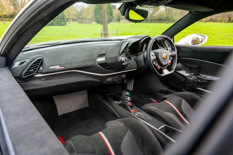 Ferrari 488 Pista V8 F1 DCT