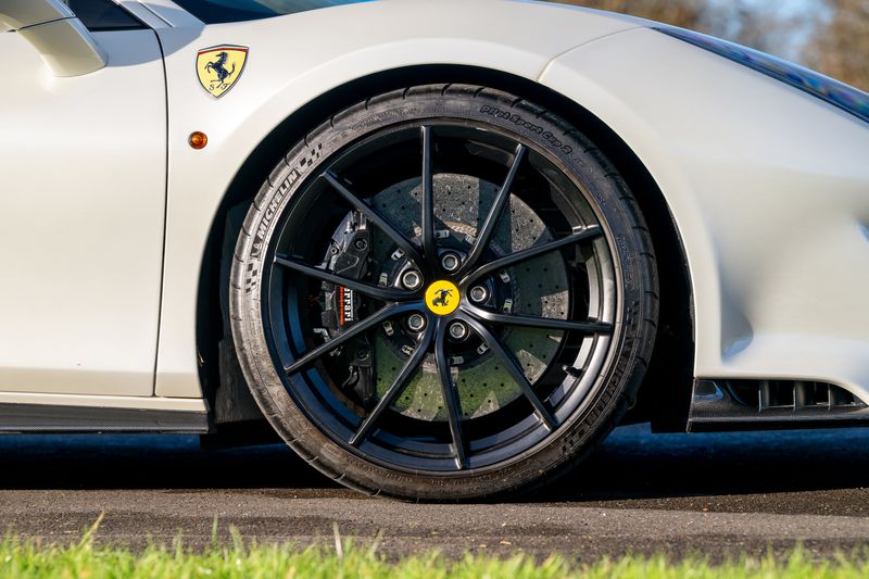 Ferrari 488 Pista V8 F1 DCT