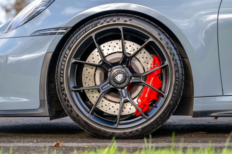 Porsche 911 (992) GT3 Touring PDK