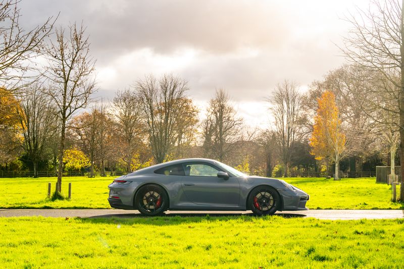 Porsche 911 (992) GT3 Touring PDK