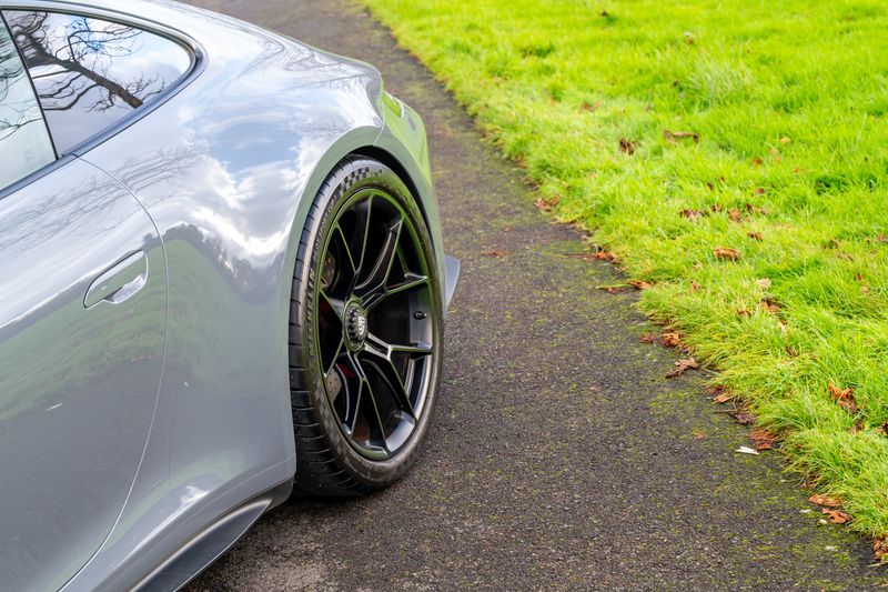 Porsche 911 (992) GT3 Touring PDK