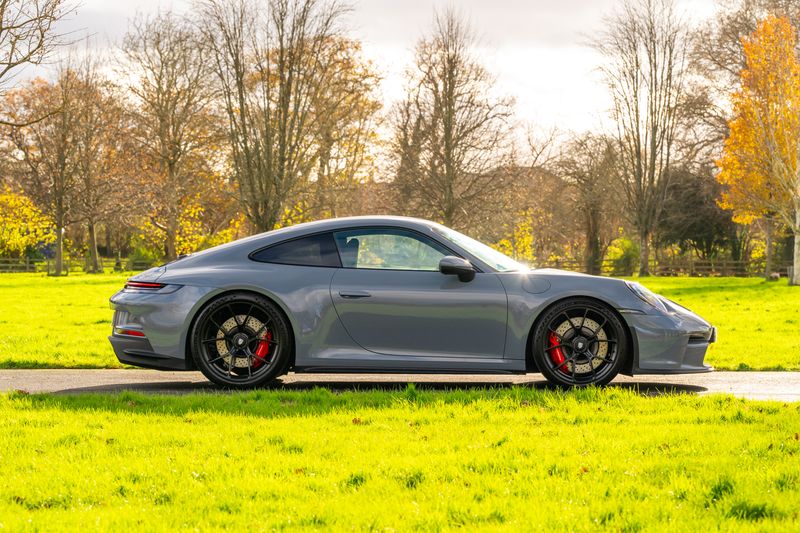 Porsche 911 (992) GT3 Touring PDK